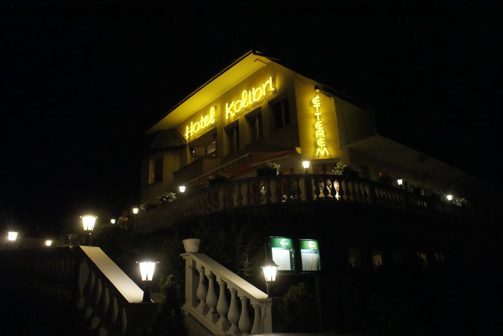 Kolibri Hotel Miskolc Bagian luar foto